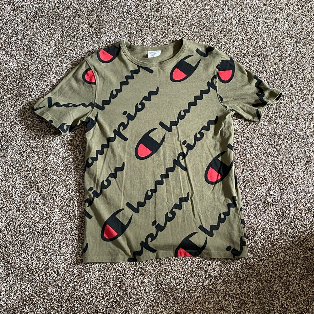💣 Champion all over print tee